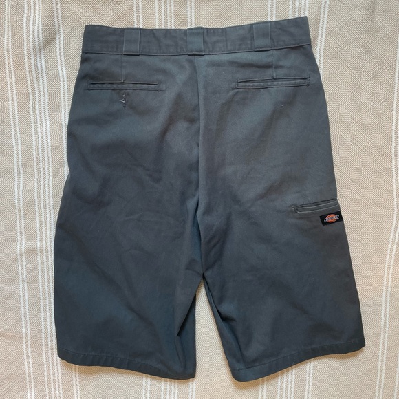 Dickies Men's charcoal sz34 work shorts "Loose Fit" - Picture 4 of 8